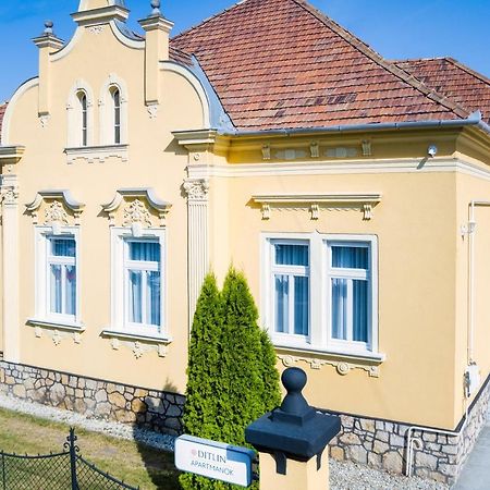 Ditlin Apartmanok Pápa Zewnętrze zdjęcie