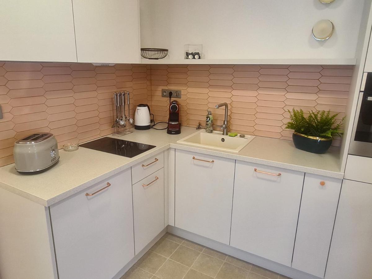 Ditlin Apartmanok Pápa Zewnętrze zdjęcie