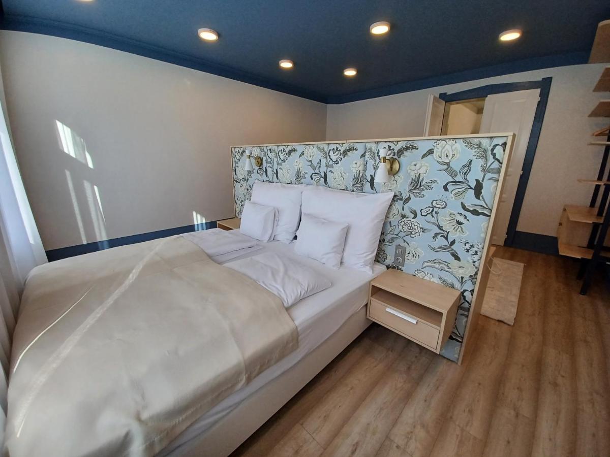 Ditlin Apartmanok Pápa Zewnętrze zdjęcie