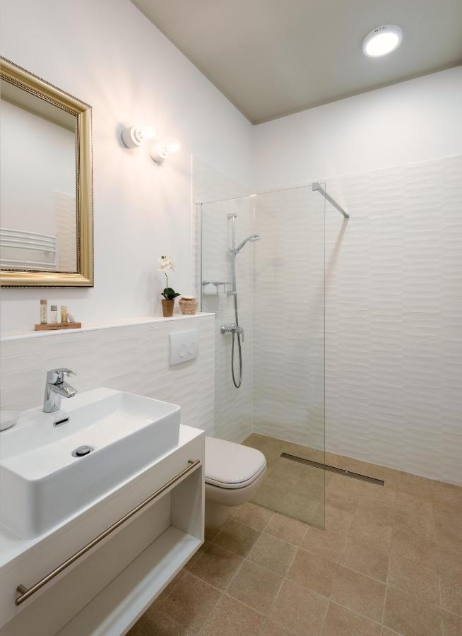 Ditlin Apartmanok Pápa Zewnętrze zdjęcie